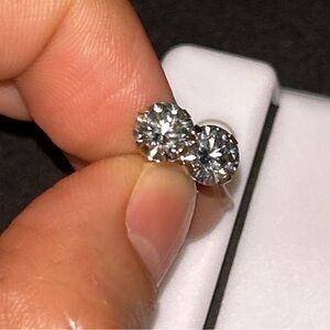 Elegant 14K Gold Earrings with 6.5 mm Moissanite Diamond ✨